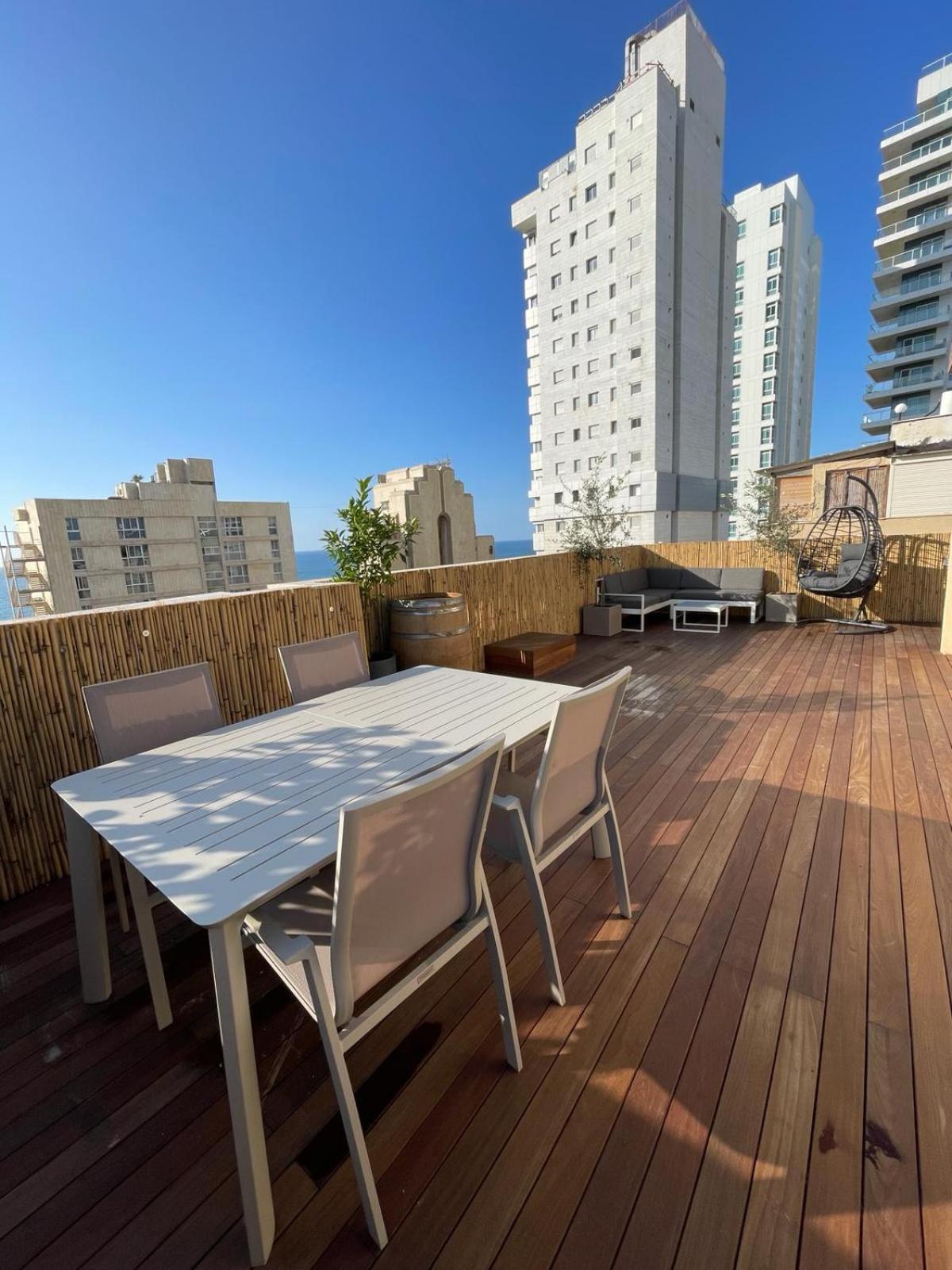 Roof Top 3 Floors Нетанья Екстер'єр фото